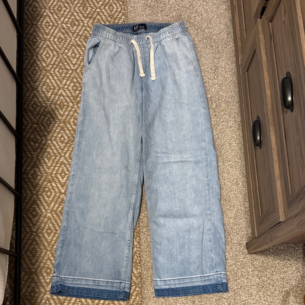 Gap High Rise Pull-On Wide-Leg Jeans (S)